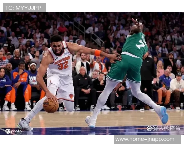 卡斯尔表现不佳失误频繁12投仅5中贡献16分5篮板6助攻1抢断1盖帽 卡斯尔表现不佳失误频繁12投仅5中贡献16分5篮板6助攻1抢断1盖帽